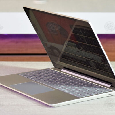 Surface Laptop Go1943